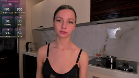 Claire online show from 01-12-25, 10:12