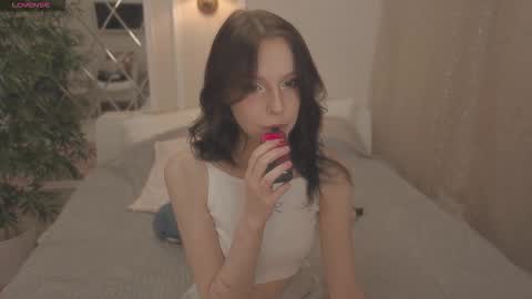 Snapshot of claire_bennett chatting on 09-16-25, 11:06 Claire Bennett online show from 09-16-25, 11:06