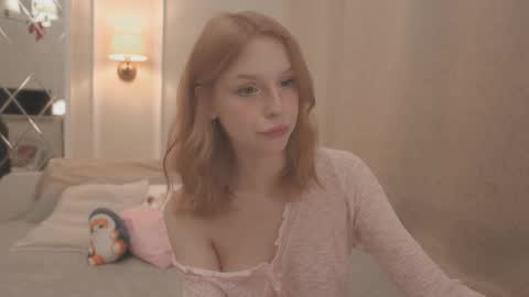 Snapshot of claire_bennett chatting on 10-06-25, 11:35 Claire Bennett online show from 10-06-25, 11:35