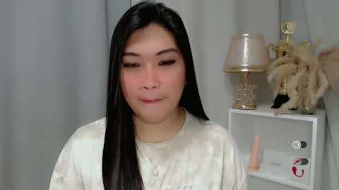 CLAIRE online show from 05-05-26, 03:47