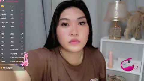 Snapshot of claire_wntr chatting on 06-17-26, 05:58 CLAIRE online show from 06-17-26, 05:58