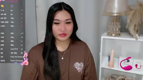 Snapshot of claire_wntr chatting on 06-22-26, 06:05 CLAIRE online show from 06-22-26, 06:05