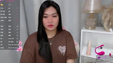 Snapshot of claire_wntr chatting on 07-06-26, 05:04 CLAIRE online show from 07-06-26, 05:04