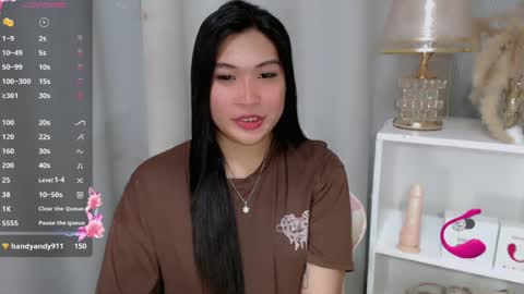 Snapshot of claire_wntr chatting on 07-06-26, 05:37 CLAIRE online show from 07-06-26, 05:37