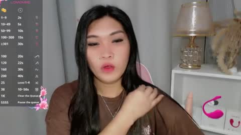 Snapshot of claire_wntr chatting on 07-11-26, 10:29 CLAIRE online show from 07-11-26, 10:29