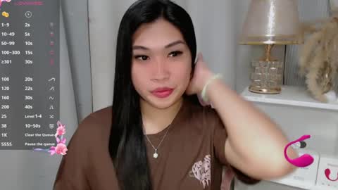 Snapshot of claire_wntr chatting on 07-12-26, 04:47 CLAIRE online show from 07-12-26, 04:47
