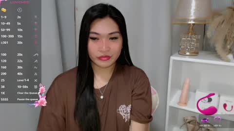 Snapshot of claire_wntr chatting on 07-17-26, 06:20 CLAIRE online show from 07-17-26, 06:20