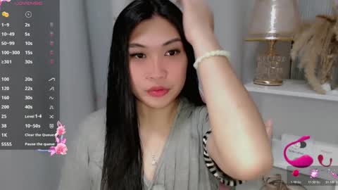 Snapshot of claire_wntr chatting on 07-20-26, 11:23 CLAIRE online show from 07-20-26, 11:23