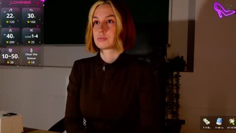 Snapshot of clairemathis chatting on 06-28-26, 02:56 Claire online show from 06-28-26, 02:56
