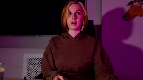 Snapshot of clairemathis chatting on 06-29-26, 02:39 Claire online show from 06-29-26, 02:39