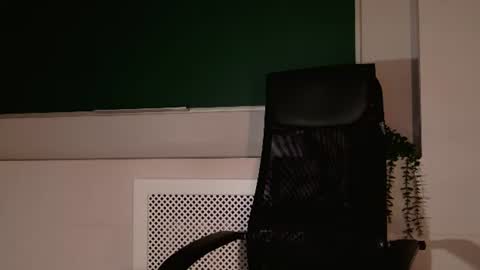 Snapshot of clairemathis chatting on 07-23-26, 04:16 Claire online show from 07-23-26, 04:16