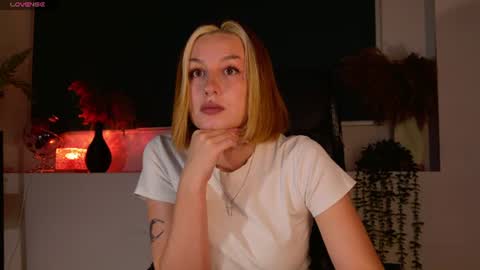 Snapshot of clairemathis chatting on 08-02-26, 02:37 Claire online show from 08-02-26, 02:37
