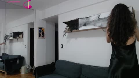 Snapshot of clairevarhol chatting on 10-05-25, 12:53 clairevarhol online show from 10-05-25, 12:53