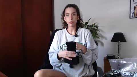 Snapshot of clairevarhol chatting on 10-18-25, 04:08 clairevarhol online show from 10-18-25, 04:08