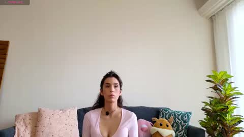 clairevarhol online show from 06-10-26, 03:22