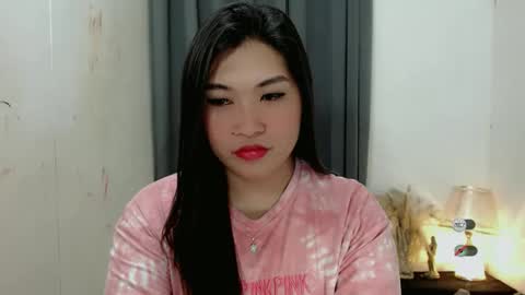 CLAIRE online show from 10-17-25, 04:42