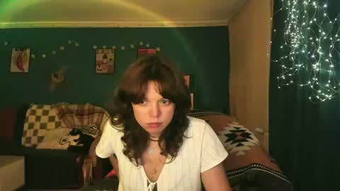 Snapshot of clancyosbourne chatting on 06-22-26, 05:21 Clancy online show from 06-22-26, 05:21