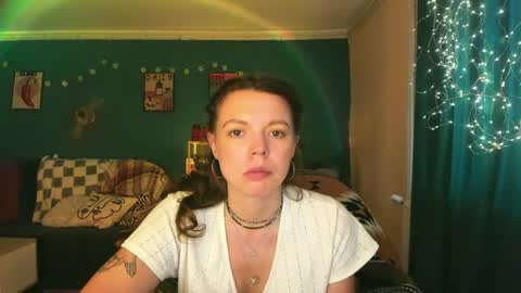 Snapshot of clancyosbourne chatting on 06-27-26, 05:18 Clancy online show from 06-27-26, 05:18