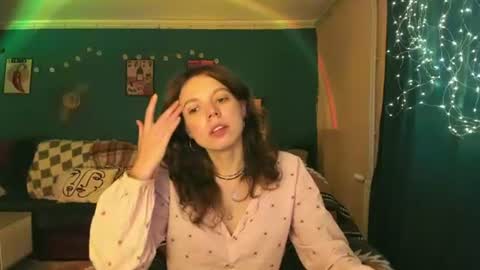 Snapshot of clancyosbourne chatting on 07-19-26, 05:38 Clancy online show from 07-19-26, 05:38