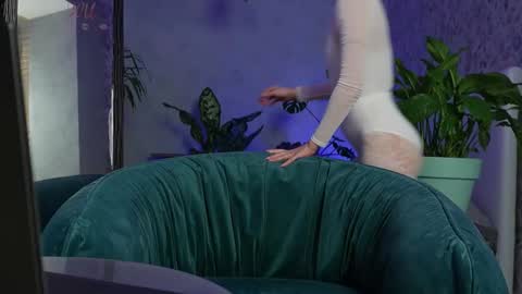 Snapshot of clara_bendover chatting on 02-12-26, 07:09 Clara online show from 02-12-26, 07:09