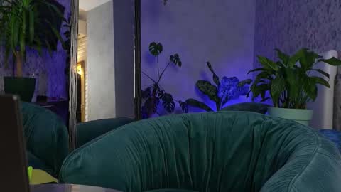 Snapshot of clara_bendover chatting on 02-25-26, 06:28 Clara online show from 02-25-26, 06:28