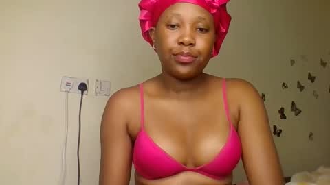 clara11 online show from 04-20-26, 09:49