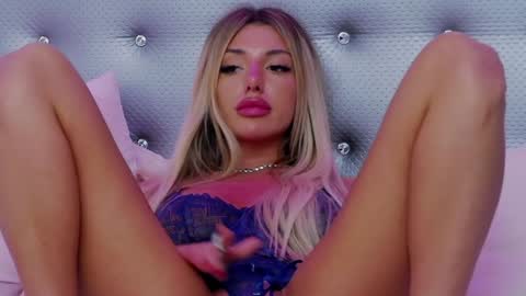 ClaraHazel online show from 01-15-25, 03:39