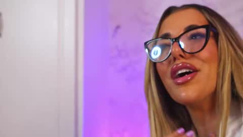 ClaraHazel online show from 09-25-25, 04:05