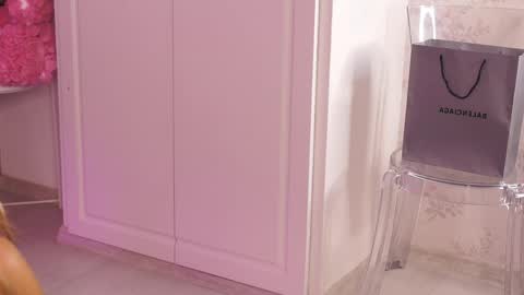 Snapshot of clarahazell chatting on 05-13-26, 04:10 ClaraHazel online show from 05-13-26, 04:10