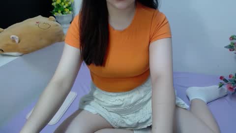 Snapshot of clari_yumi chatting on 10-28-25, 01:53 Clari online show from 10-28-25, 01:53