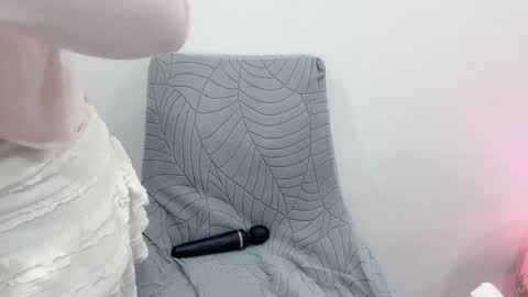 Snapshot of clari_yumi chatting on 11-03-25, 01:23 Clari online show from 11-03-25, 01:23