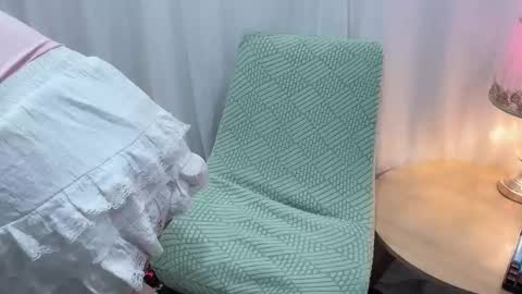 Snapshot of clari_yumi chatting on 11-24-25, 01:38 Clari online show from 11-24-25, 01:38