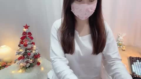 Snapshot of clari_yumi chatting on 12-17-25, 01:33 Clari online show from 12-17-25, 01:33
