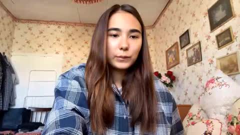 Yuna online show from 09-18-25, 07:21