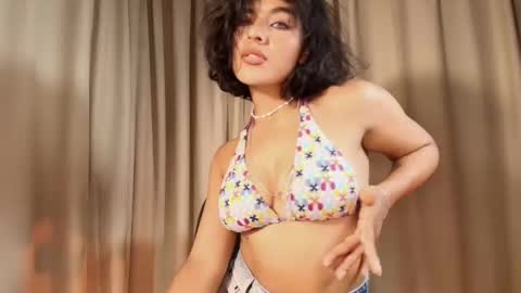 Snapshot of claricerose chatting on 11-26-25, 12:22 clarise online show from 11-26-25, 12:22