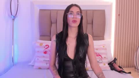 Snapshot of clarisse28 chatting on 01-05-26, 06:55 Mistress Clarisse online show from 01-05-26, 06:55