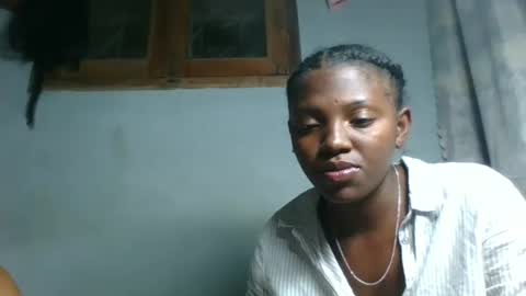 clarisse98 online show from 10-30-25, 07:14