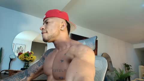 Snapshot of clark_strong chatting on 02-23-25, 01:02 clark_strong online show from 02-23-25, 01:02