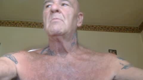 Snapshot of classic_rock_and_oldies chatting on 06-27-26, 12:22 Pizza online show from 06-27-26, 12:22