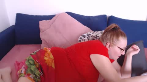 Snapshot of classy_lydya chatting on 02-14-26, 01:52 Lydya online show from 02-14-26, 01:52