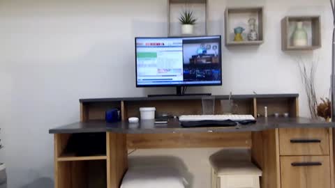 Snapshot of classy_medeeea chatting on 12-23-24, 06:33 Deea xxx online show from 12-23-24, 06:33