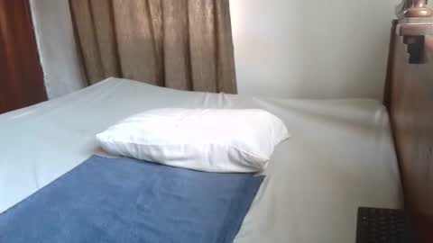 Angel online show from 10-27-25, 08:51