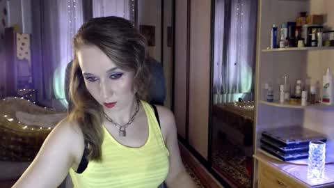 Snapshot of classyinna chatting on 10-17-25, 08:39 classyinna online show from 10-17-25, 08:39