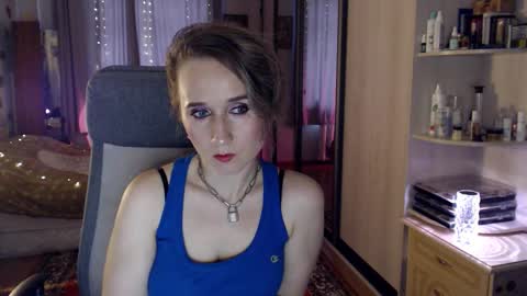 Snapshot of classyinna chatting on 10-23-25, 08:24 classyinna online show from 10-23-25, 08:24