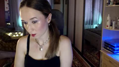 Snapshot of classyinna chatting on 10-31-25, 05:08 classyinna online show from 10-31-25, 05:08