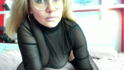 Snapshot of classylady666 chatting on 05-26-26, 12:56 Valery online show from 05-26-26, 12:56