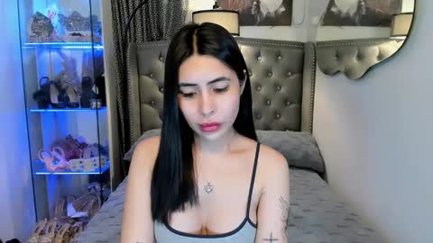 Snapshot of claudia_empress chatting on 10-14-25, 09:04 Naughty Claudia online show from 10-14-25, 09:04