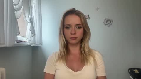 ClaudiaGold online show from 09-10-25, 03:12