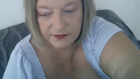 Snapshot of claudineddd chatting on 12-31-24, 04:57 ClaudineDDD online show from 12-31-24, 04:57