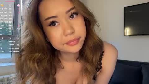Lili online show from 04-22-26, 01:23